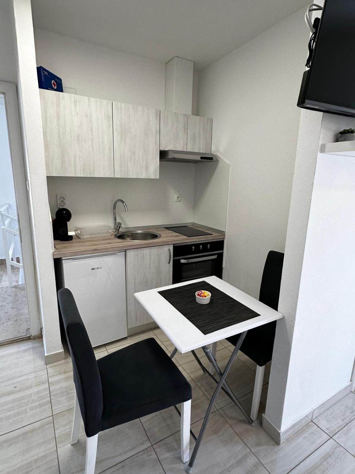 Apartmani Kristijan Цриквениця Екстер'єр фото